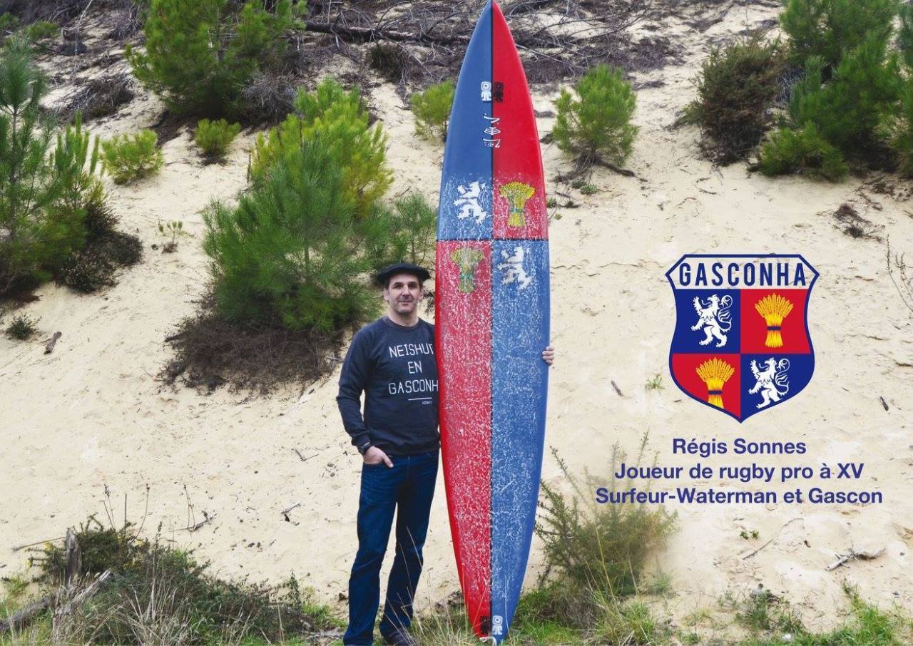 Régis Sonnes, joueur de rugby pro à XV, surfeurwaterman et gascon